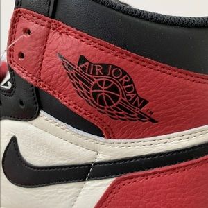 Jordan 1 bread toe